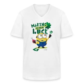 Minions Making My Own Luck - T-shirt col V Homme - blanc - Devant - AI Model Male 185 light (185cm)