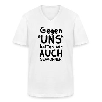 FUSSBALLSPRUCH, GEGEN UNS HÄTTEN WIR AUCH GEWONNEN - Männer-T-Shirt mit V-Ausschnitt - Weiß - Vorne - AI Model Male 185 light (185cm)