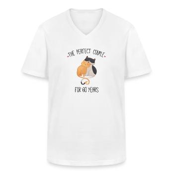 Le couple parfait pour un mariage de 60 ans - T-shirt col V Homme - blanc - Devant - AI Model Male 185 light (185cm)