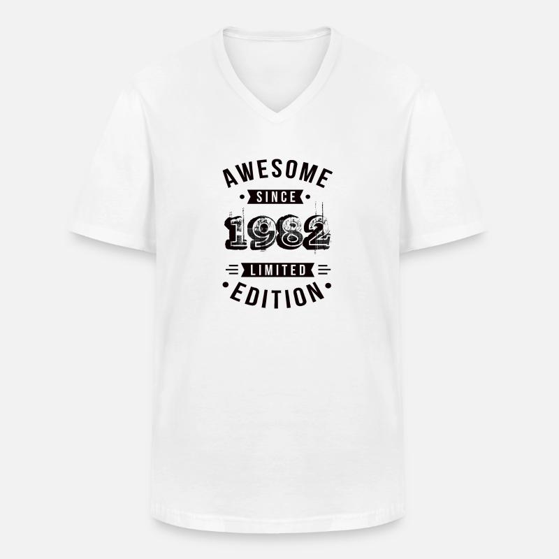 Awesome Since 1982 Limited Edition - Männer-T-Shirt mit V-Ausschnitt - Weiß