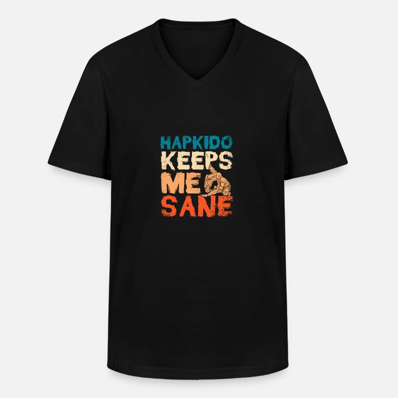 Hapkido keeps me sane - Männer-T-Shirt mit V-Ausschnitt - Schwarz