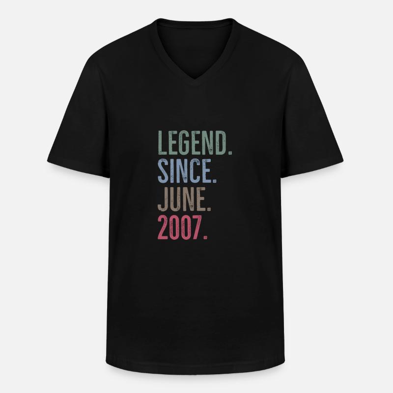 Legende seit Juni 2007 - Männer-T-Shirt mit V-Ausschnitt - Schwarz
