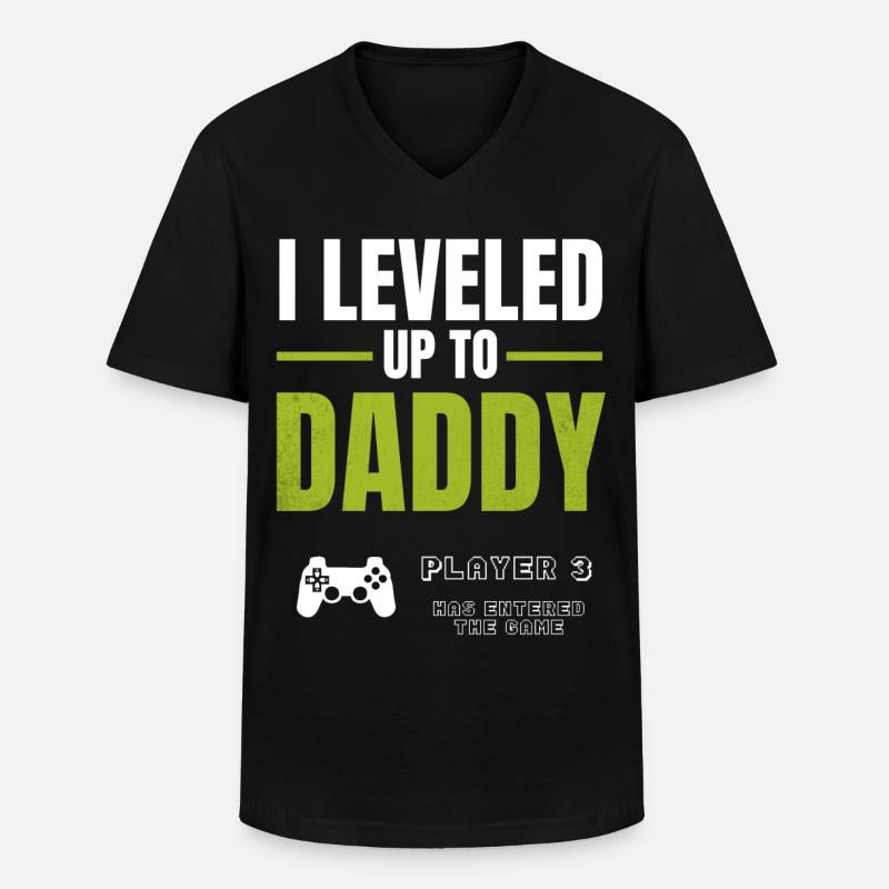 Level Up Daddy – Gamer Väterdesign - Männer-T-Shirt mit V-Ausschnitt - Schwarz