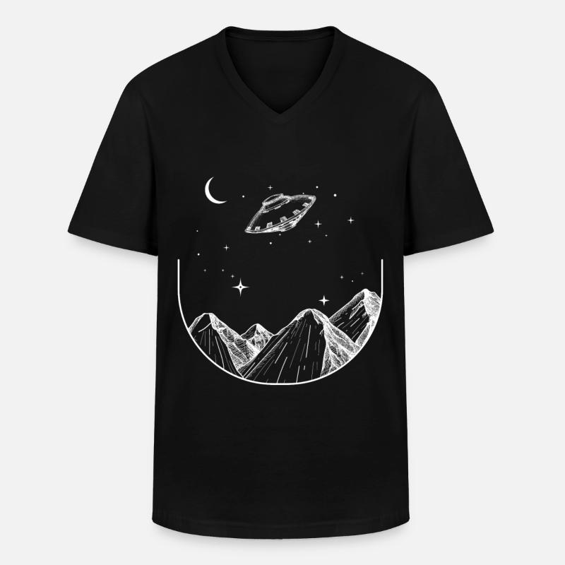 Berge Nachthimmel UFO - Männer-T-Shirt mit V-Ausschnitt - Schwarz