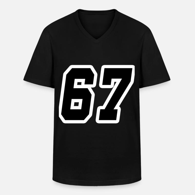 Nummer siebenundsechzig 67 - Männer-T-Shirt mit V-Ausschnitt - Schwarz