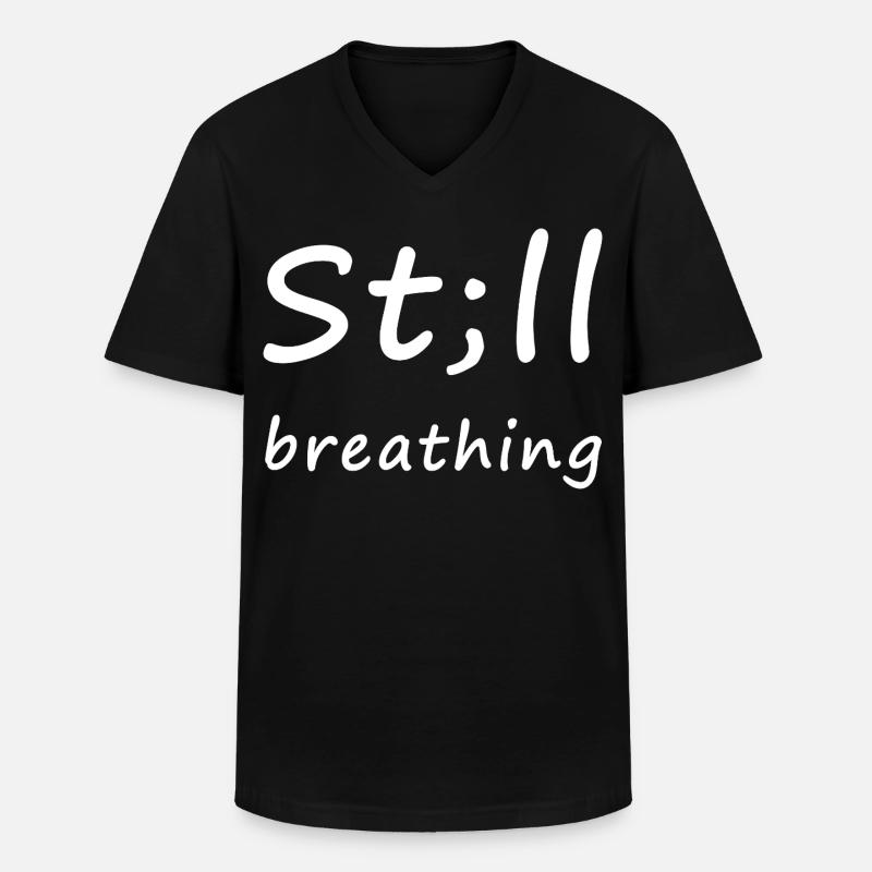 St;ll Breathing – Kämpferherz - Männer-T-Shirt mit V-Ausschnitt - Schwarz