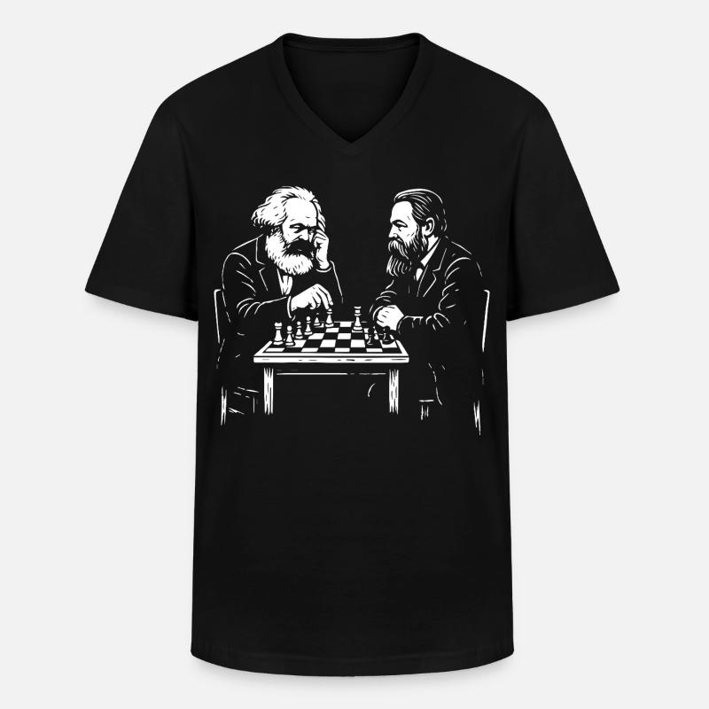 Karl Marx e Friedrich Engels giocano a scacchi - Maglietta da uomo classica con scollo a V - nero