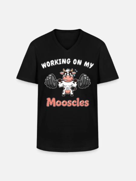 Cow - Working on my Mooscles - Funny Gym Design - Men's V-Neck T-Shirt - black