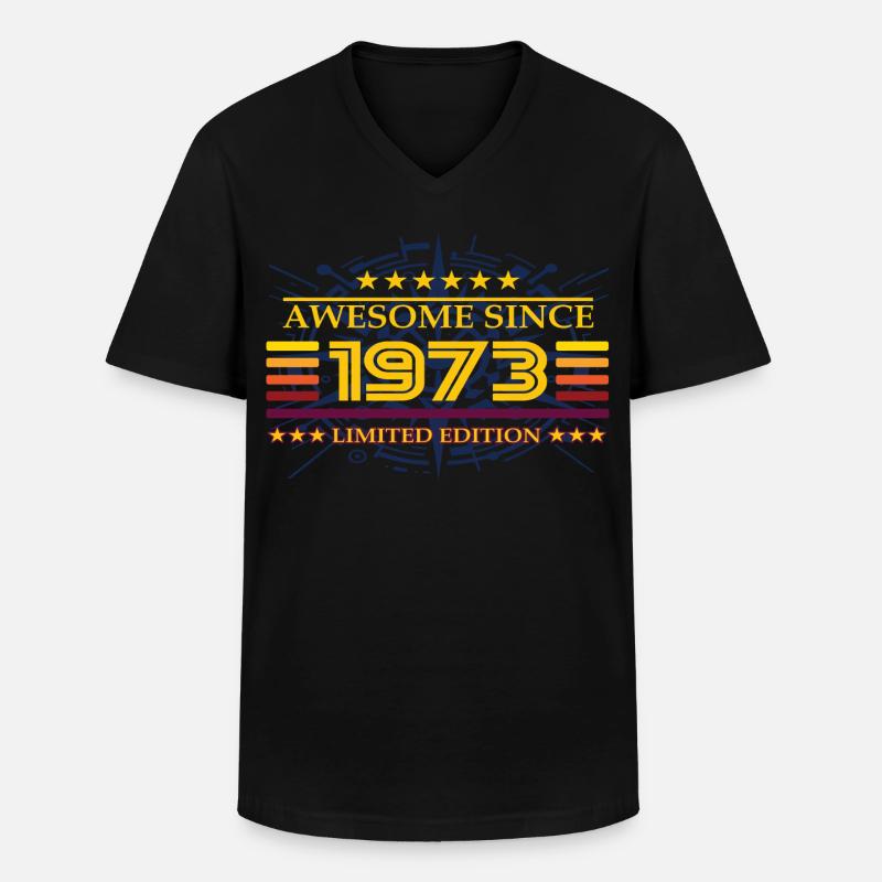 Awesome since 1973 Limited Edition - Männer-T-Shirt mit V-Ausschnitt - Schwarz