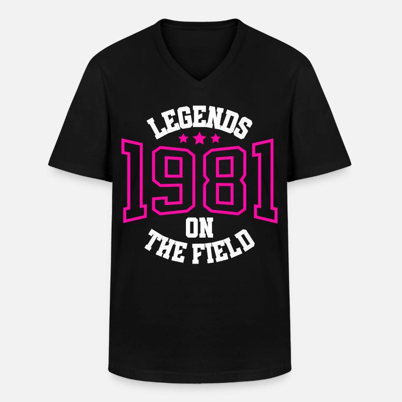 Legends 1981 on the Field - Männer-T-Shirt mit V-Ausschnitt - Schwarz