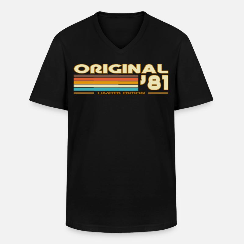 1981 - Männer-T-Shirt mit V-Ausschnitt - Schwarz