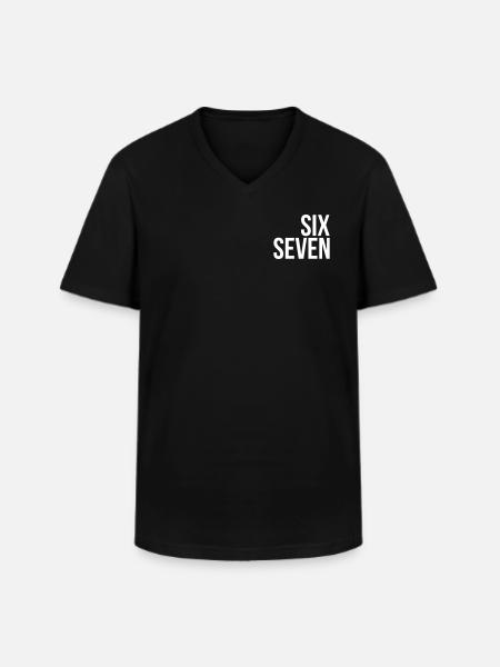 67 "six seven" text - Männer-T-Shirt mit V-Ausschnitt - Schwarz