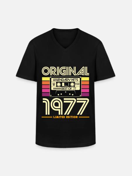 Original 1977 Retro Cassette - Men's V-Neck T-Shirt - black