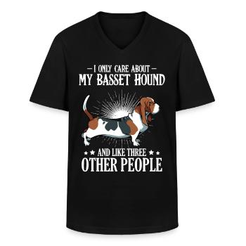 Basset Hound - Men's V-Neck T-Shirt - black - Front - AI Model Male 178 dark (178cm)