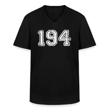 194 One Hundred Ninety Four by NumShirt - Männer-T-Shirt mit V-Ausschnitt - Schwarz - Vorne - AI Model Male 178 dark (178cm)