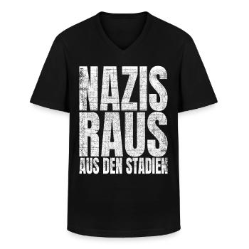 Nazis Raus Aus Den Stadien Fußball Gegen Rassismus - Männer-T-Shirt mit V-Ausschnitt - Schwarz - Vorne - AI Model Male 178 dark (178cm)
