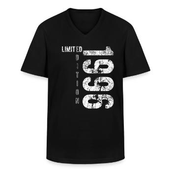 Limited Edition 1996 Geburtstag Jahrgang 1996 - Männer-T-Shirt mit V-Ausschnitt - Schwarz - Vorne - AI Model Male 178 dark (178cm)