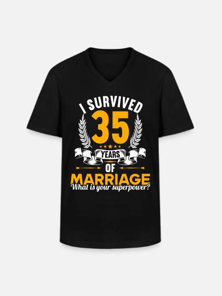Jeg overlevede 35 års ægteskab 35 års bryllupsdag - Klassisk herre T-shirt med V-udskæring - sort