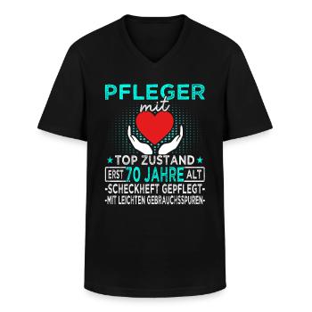 Pfleger 70 Jahre - Altenpfleger - Pflegekraft - Männer-T-Shirt mit V-Ausschnitt - Schwarz - Vorne - AI Model Male 178 dark (178cm)