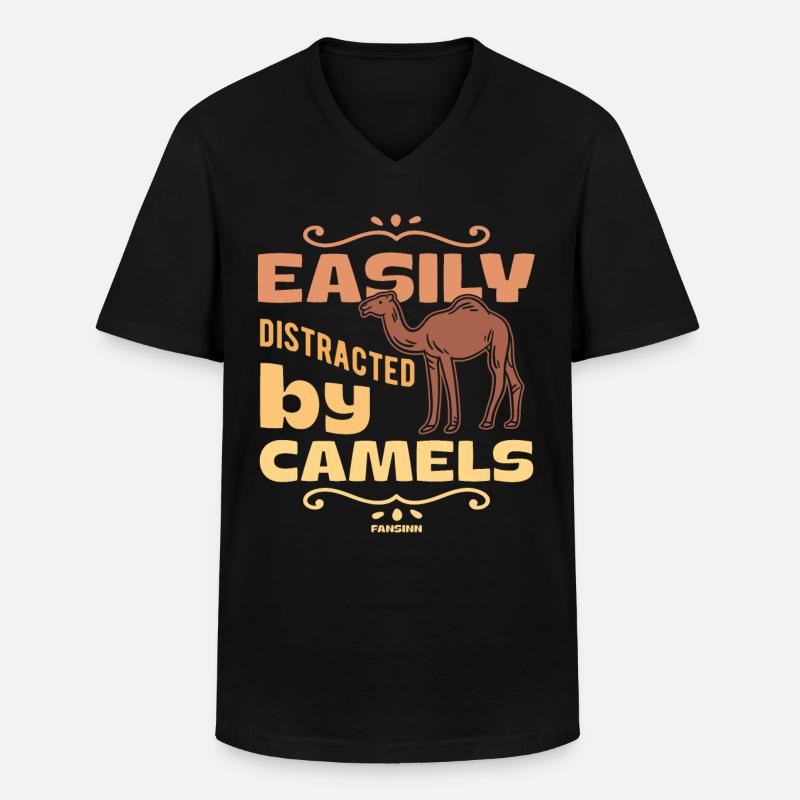 Easily Distracted By Camels - Männer-T-Shirt mit V-Ausschnitt - Schwarz