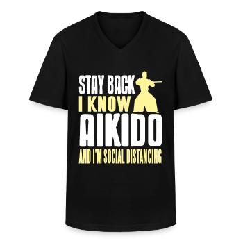 Stay back i know aikido and im social distancing - Männer-T-Shirt mit V-Ausschnitt - Schwarz - Vorne - AI Model Male 178 dark (178cm)
