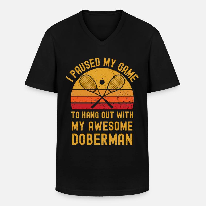 Squash und Dobermann - Männer-T-Shirt mit V-Ausschnitt - Schwarz