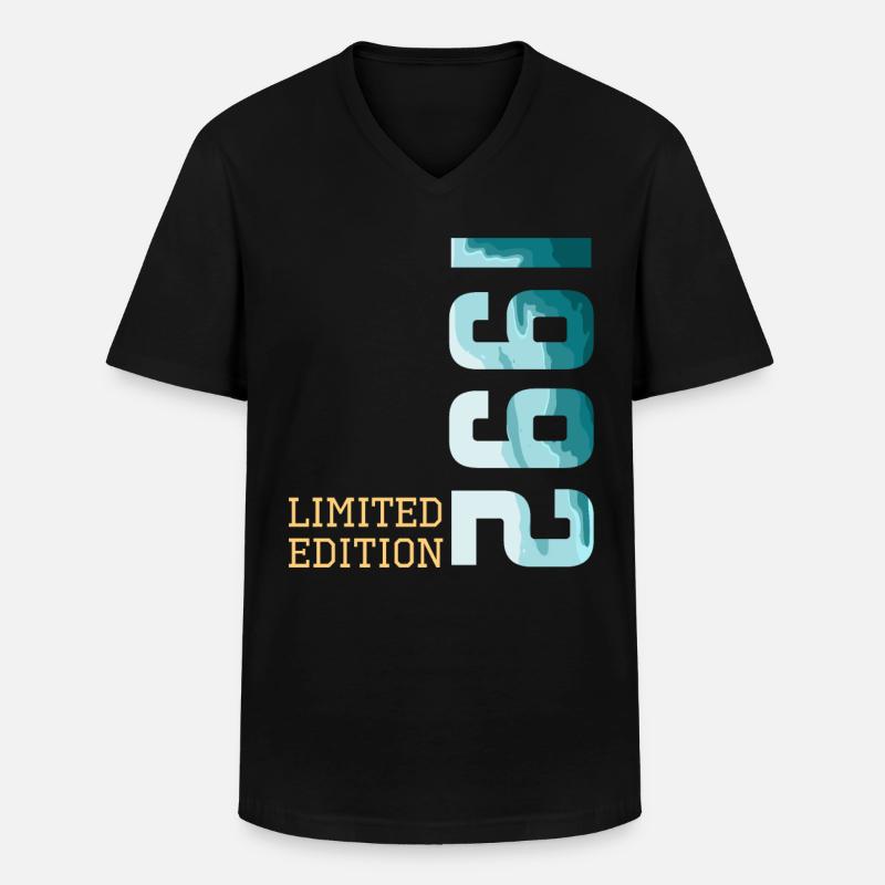 1992 Limited Edition - Männer-T-Shirt mit V-Ausschnitt - Schwarz