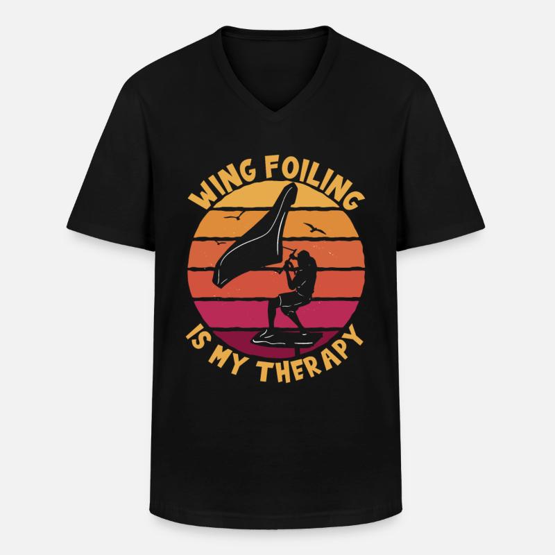 Wing Foiling Therapy - Männer-T-Shirt mit V-Ausschnitt - Schwarz