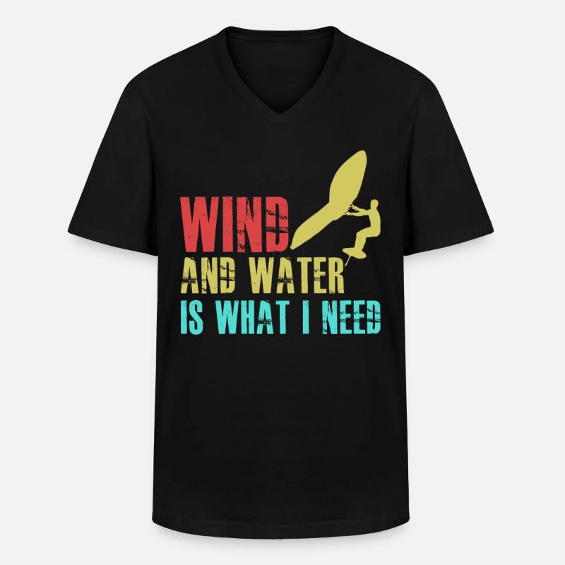 Winging Foilboard Wing Foiling - Männer-T-Shirt mit V-Ausschnitt - Schwarz
