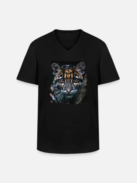 Clouded Leopard Nebelparder - Men's V-Neck T-Shirt - black