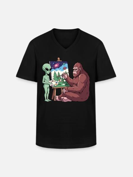 Alien And Bigfoot - Men's V-Neck T-Shirt - black