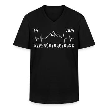 Alpenüberquerung E5 Herzschlag 2025 - Männer-T-Shirt mit V-Ausschnitt - Schwarz - Vorne - AI Model Male 178 dark (178cm)