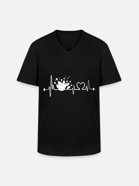 Bowling heartbeat bowling player - Men's V-Neck T-Shirt - black