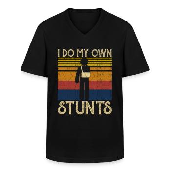 I do my own stunts - Männer-T-Shirt mit V-Ausschnitt - Schwarz - Vorne - AI Model Male 178 dark (178cm)