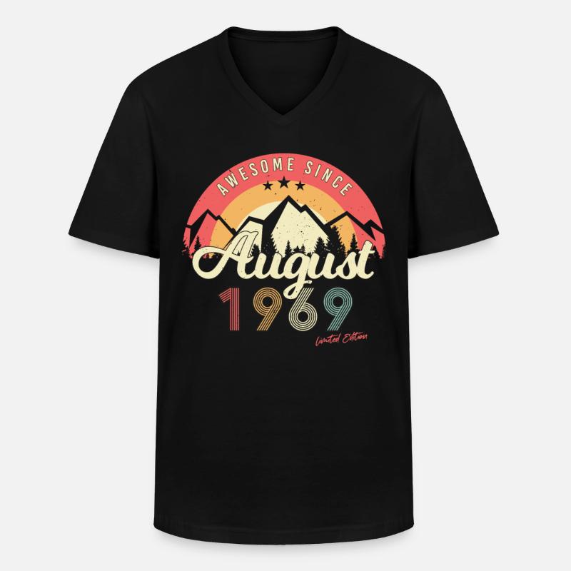 1969 August Retro - Männer-T-Shirt mit V-Ausschnitt - Schwarz
