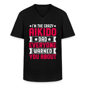 Je suis le papa fou de l’aïkido dont tout le monde vous avait mis en garde - T-shirt col V Homme - noir - Devant - AI Model Male 178 dark (178cm)