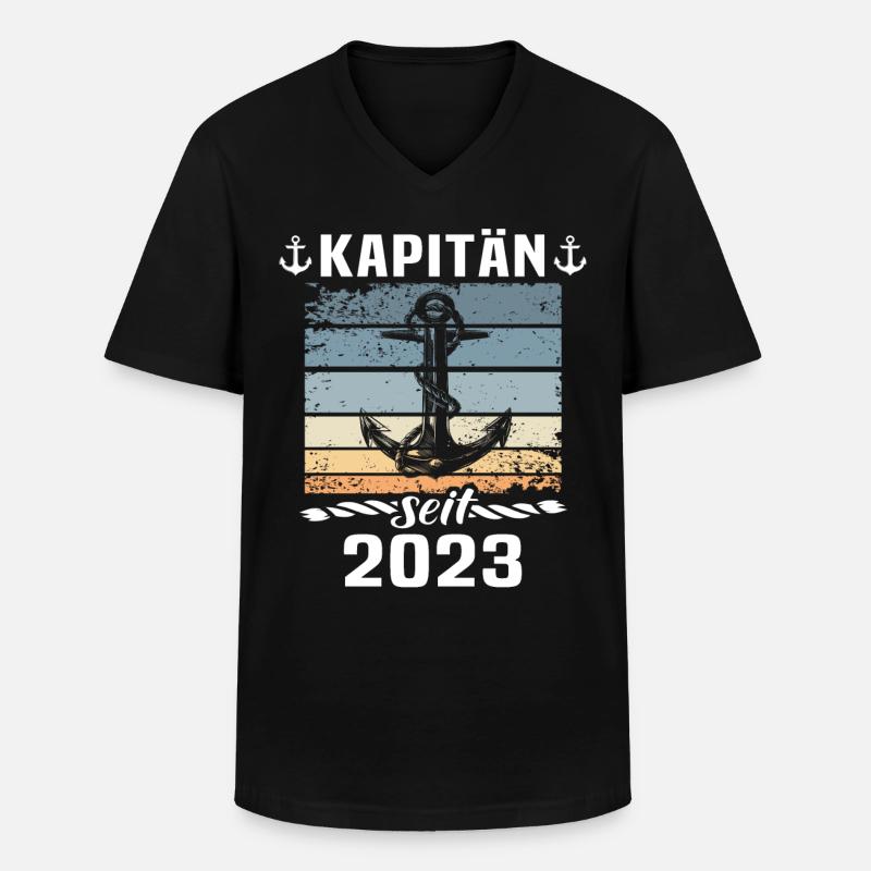 Kapitän 2023 Bootsführerschein Boot - Männer-T-Shirt mit V-Ausschnitt - Schwarz