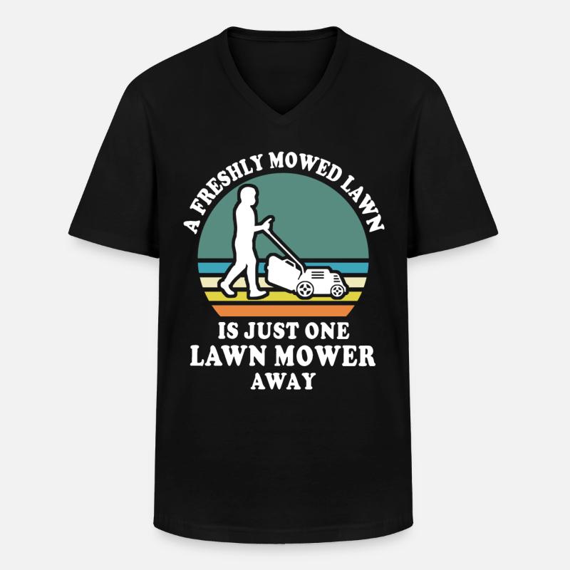 Rasenmäher Sprüche - Männer-T-Shirt mit V-Ausschnitt - Schwarz