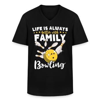 Bowler Familie Familie Bowlen - Klassiek mannen T-shirt met V-hals - zwart - Voor - AI Model Male 178 dark (178cm)