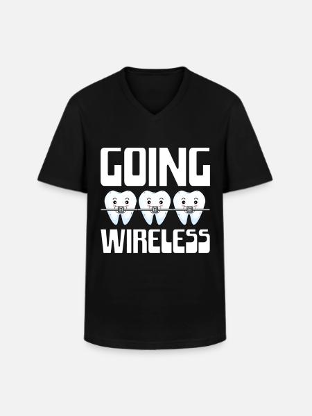 Funny braces saying - Men's V-Neck T-Shirt - black