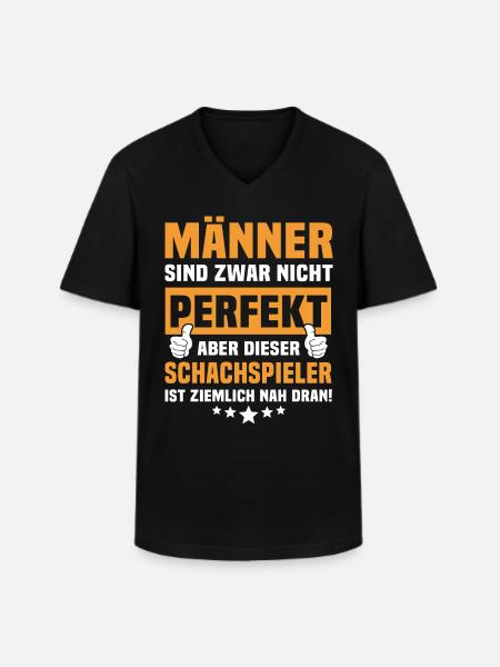 chessFunny chess player sayings - Men's V-Neck T-Shirt - black