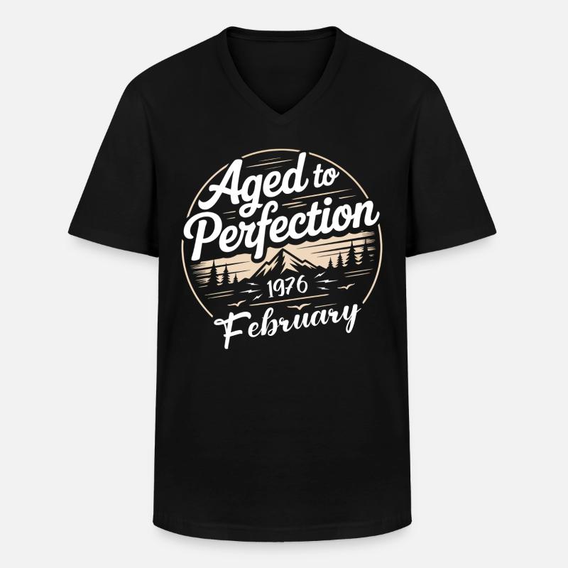 Februar 1976 - Männer-T-Shirt mit V-Ausschnitt - Schwarz