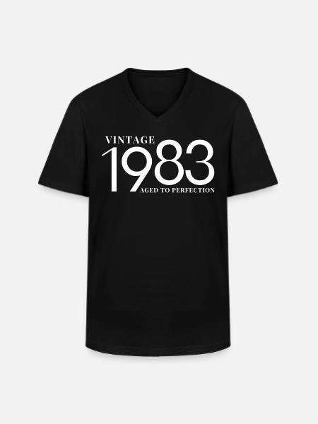 1983 legend - Men's V-Neck T-Shirt - black