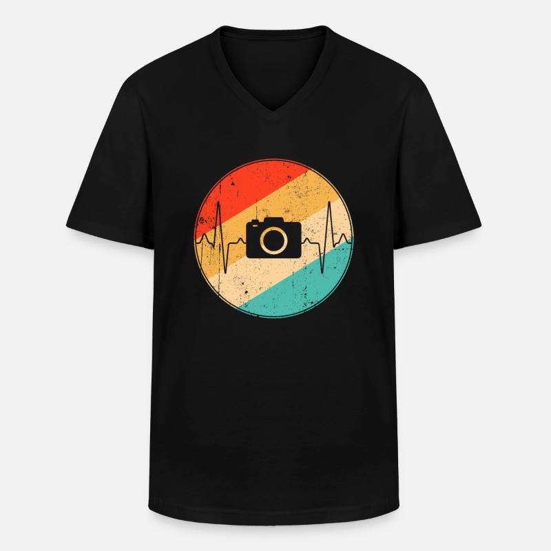 Camera Retro Heartbeat - Men's V-Neck T-Shirt - black