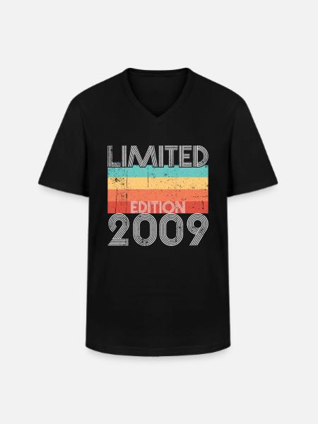 Limited Edition Retro 2009 - Männer-T-Shirt mit V-Ausschnitt - Schwarz