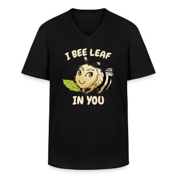 Je laisse des abeilles en toi - T-shirt col V Homme - noir - Devant - AI Model Male 178 dark (178cm)