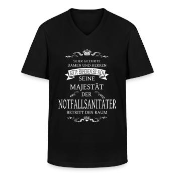 Seine Majestät d Notfallsanitäter betritt den Raum - Männer-T-Shirt mit V-Ausschnitt - Schwarz - Vorne - AI Model Male 178 dark (178cm)