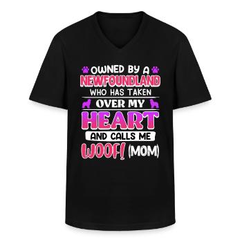 DOG MOM OWNED BY A NEWFOUNDLAND DOG OWNER - Men's V-Neck T-Shirt - black - Front - AI Model Male 178 dark (178cm)