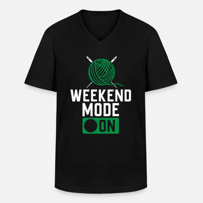 Weekend Mode On - Crocheting Crocheter - Männer-T-Shirt mit V-Ausschnitt - Schwarz