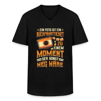 Photo return ticket past photographer. - Men's V-Neck T-Shirt - black - Front - AI Model Male 178 dark (178cm)